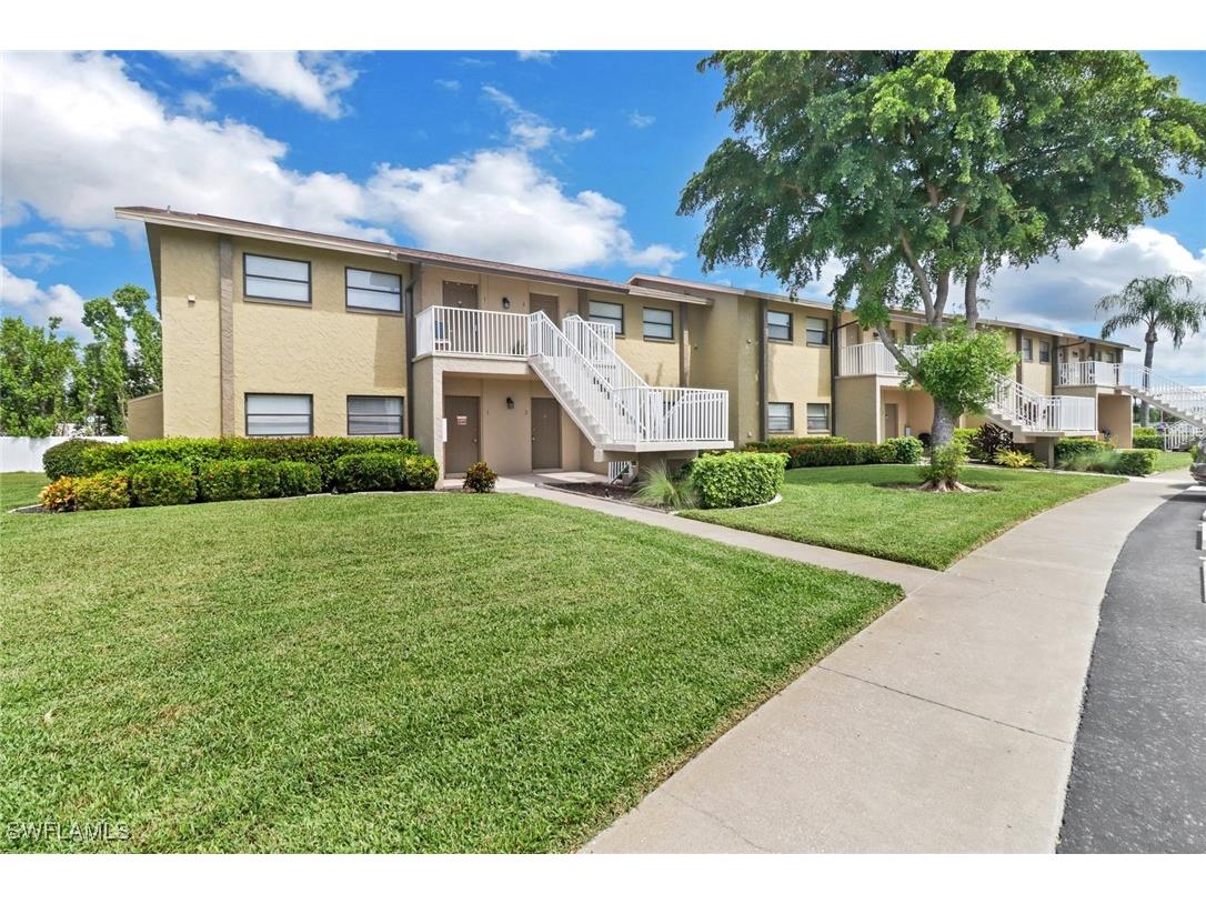 4781 Orange Grove Boulevard #1 North Fort Myers FL 33903 224077095 image1