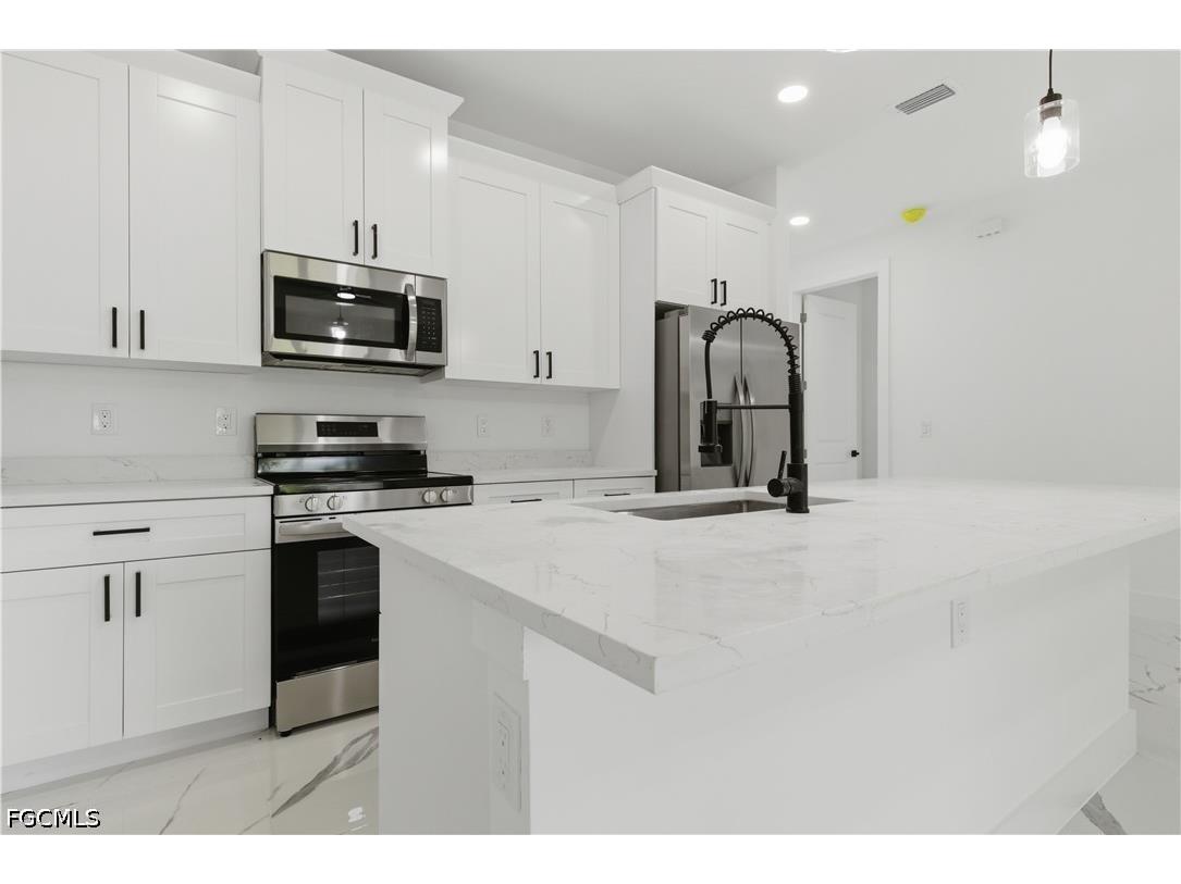 4787 Golfview Boulevard Lehigh Acres FL 33973 2026020174 image2