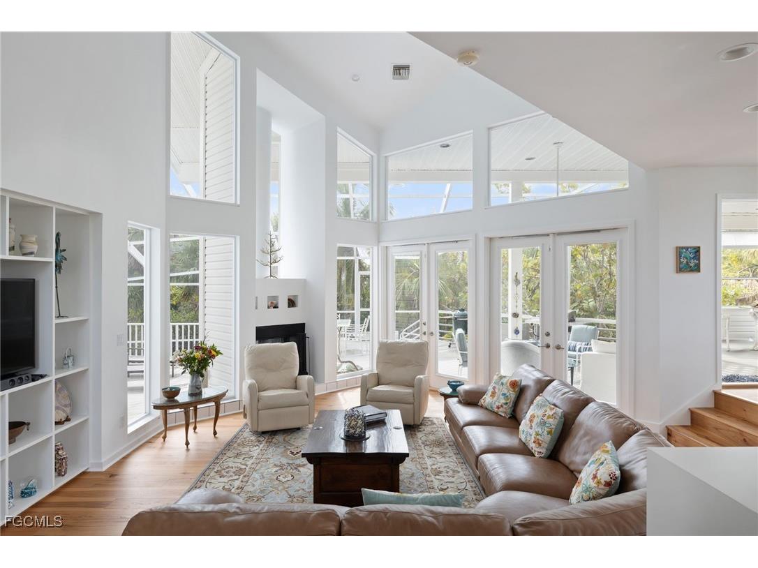 479 Lagoon Drive Sanibel FL 33957 2026000455 image14