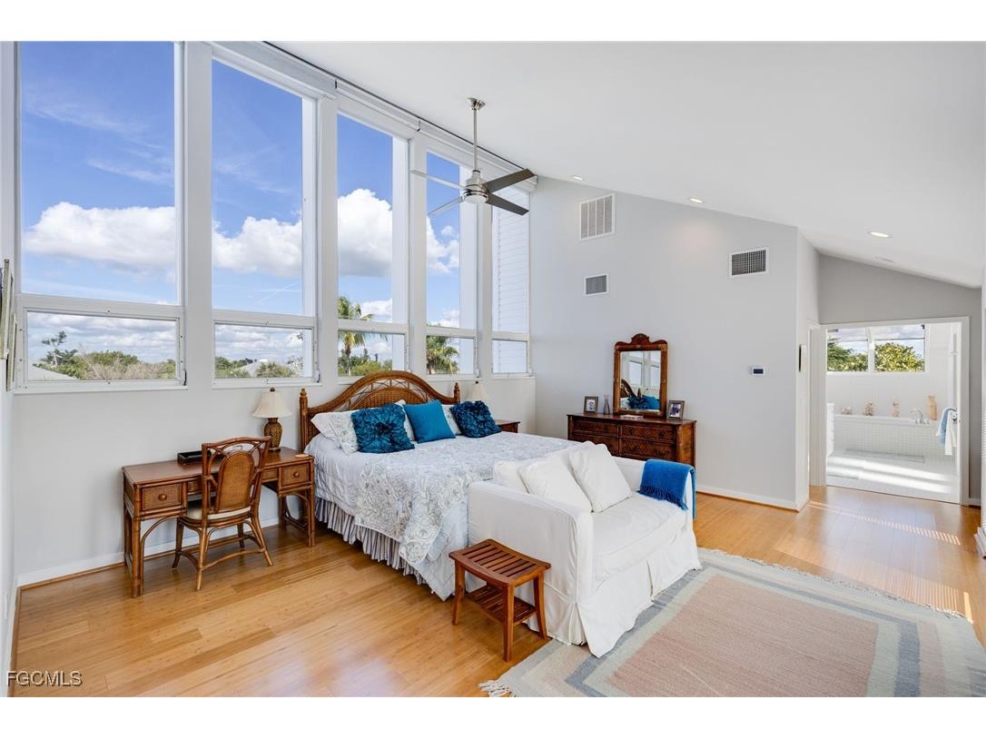 479 Lagoon Drive Sanibel FL 33957 2026000455 image19