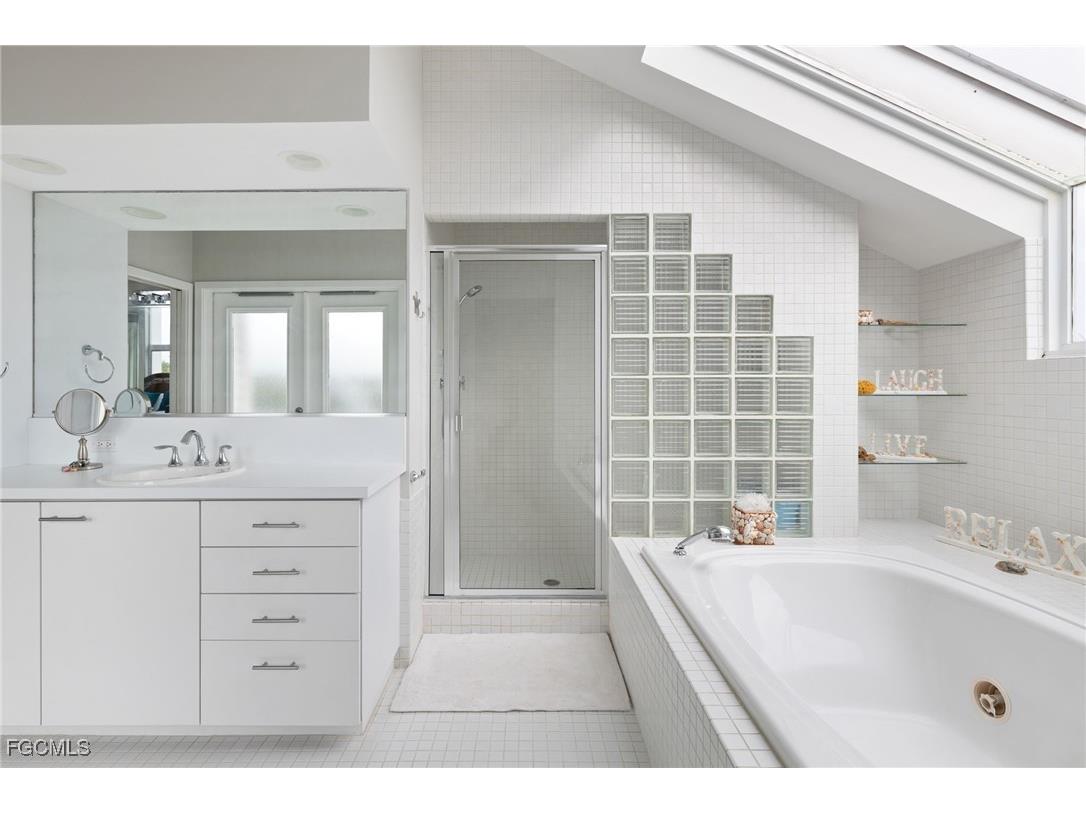 479 Lagoon Drive Sanibel FL 33957 2026000455 image21