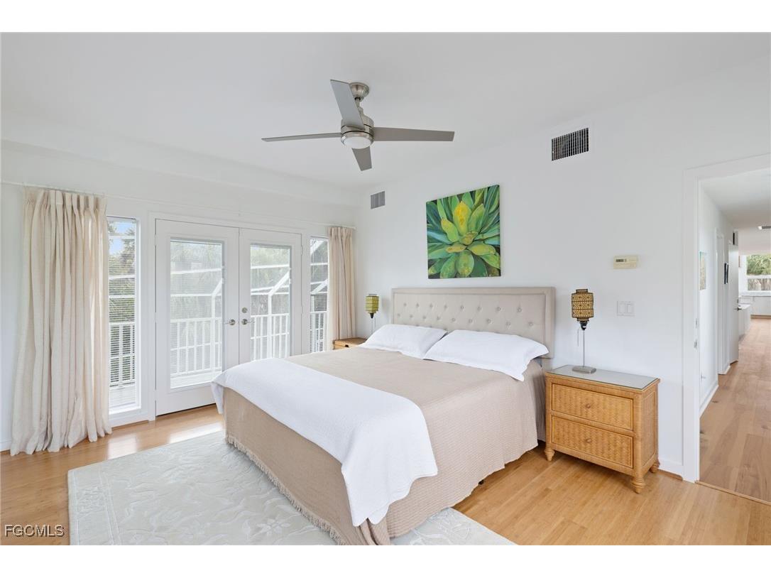 479 Lagoon Drive Sanibel FL 33957 2026000455 image23