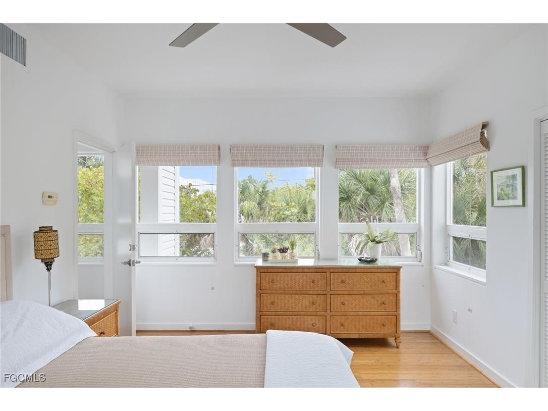 479 Lagoon Drive Sanibel FL 33957 2026000455 image24
