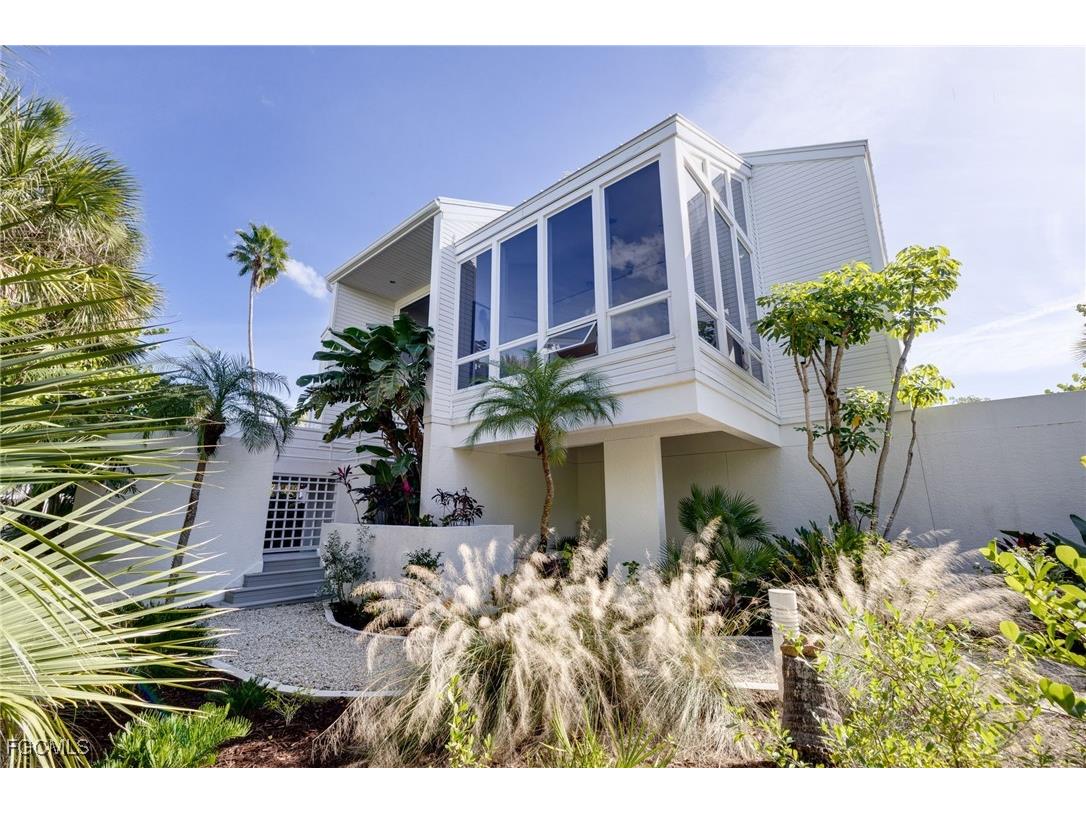 479 Lagoon Drive Sanibel FL 33957 2026000455 image3