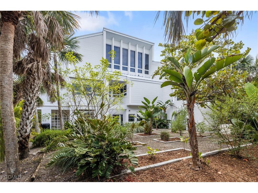 479 Lagoon Drive Sanibel FL 33957 2026000455 image5