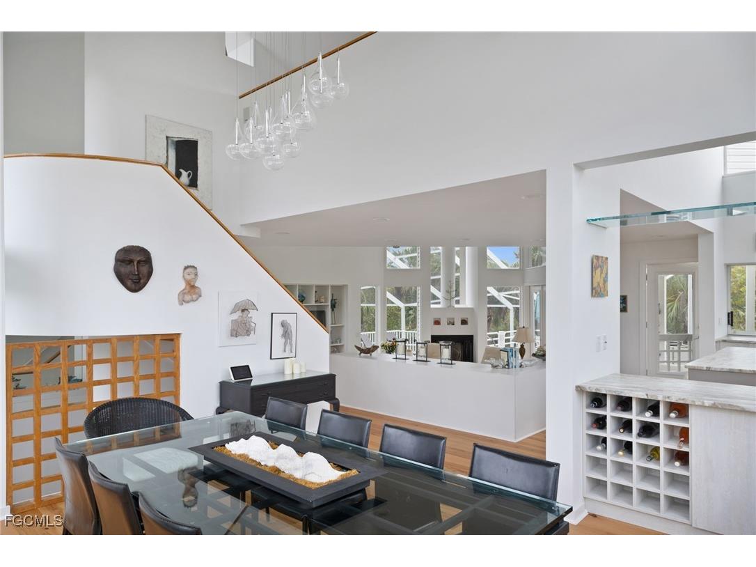 479 Lagoon Drive Sanibel FL 33957 2026000455 image8