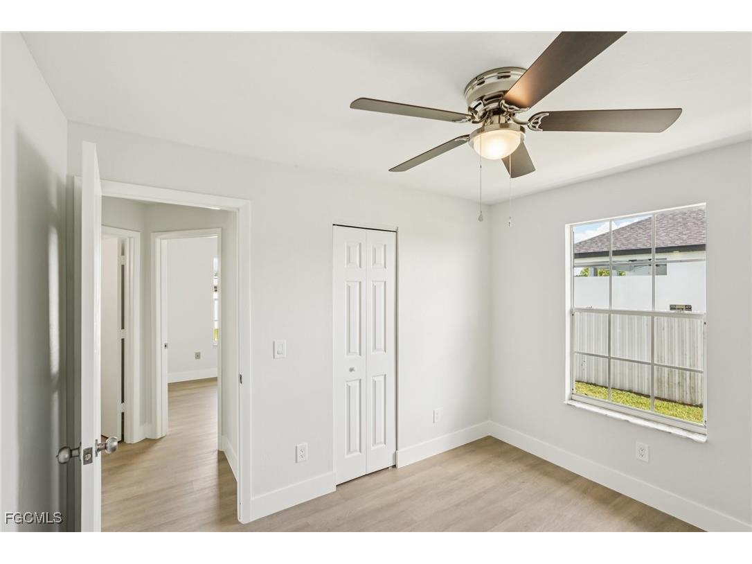 479 NE 2nd Place Cape Coral FL 33909 2025007040 image11