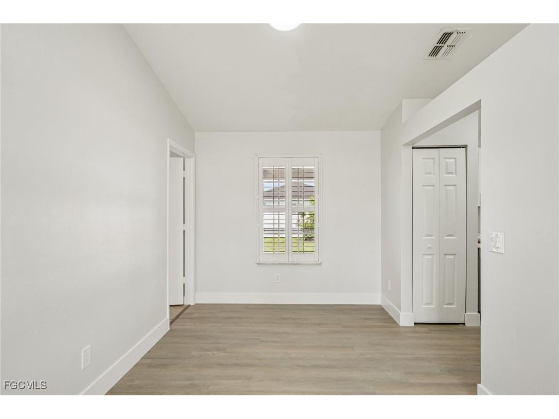 479 NE 2nd Place Cape Coral FL 33909 2025007040 image17