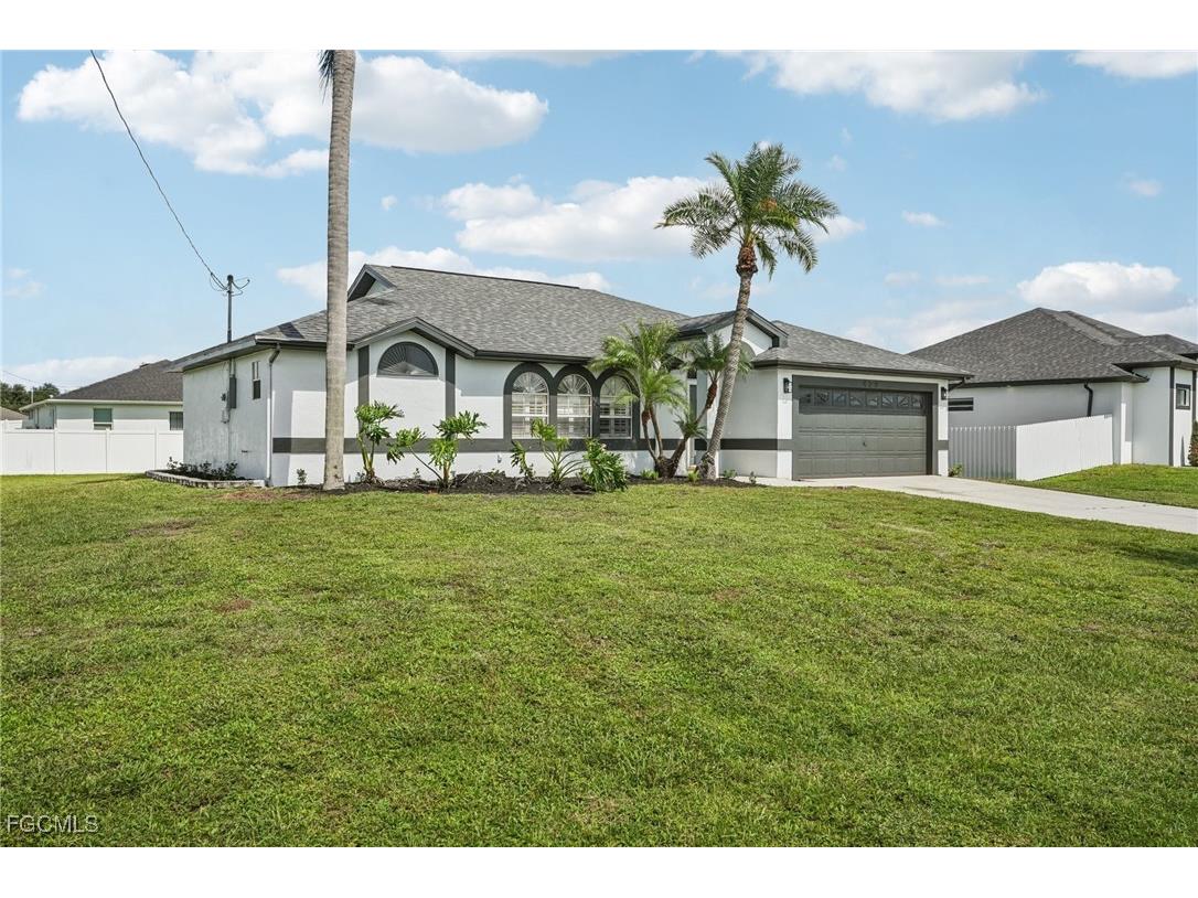 479 NE 2nd Place Cape Coral FL 33909 2025007040 image29