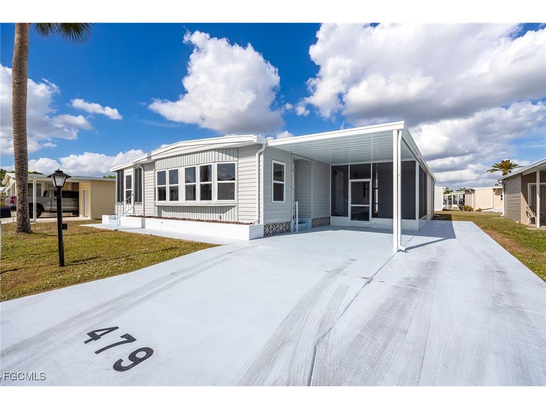 479 Nicklaus Boulevard North Fort Myers FL 33903 2025026143 image2