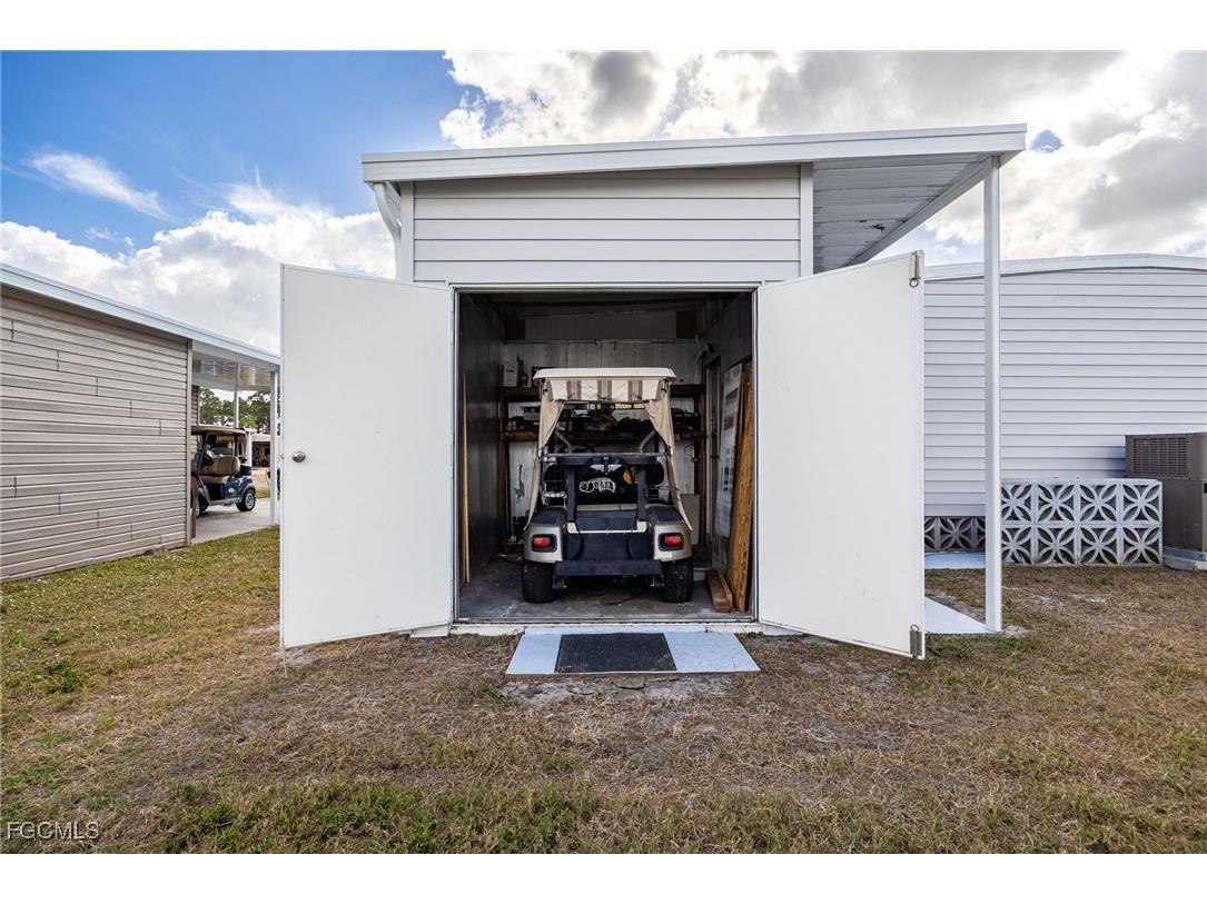 479 Nicklaus Boulevard North Fort Myers FL 33903 2025026143 image27