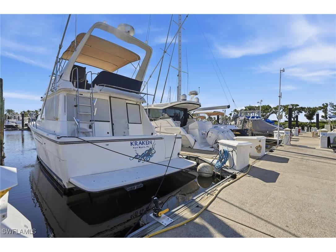 48' BOAT SLIP G-18 Gulf Harbour Marina Fort Myers FL 33908 226004069 image3