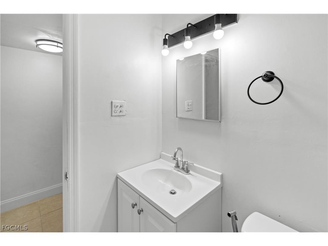 48 Victoria Drive North Fort Myers FL 33917 2026013604 image24