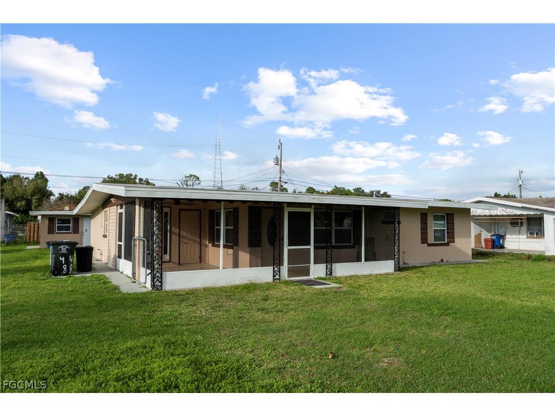 48 Victoria Drive North Fort Myers FL 33917 2026013604 image3