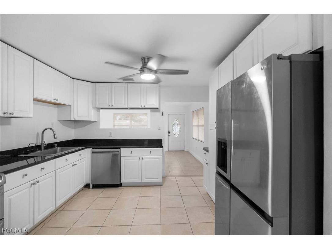 48 Victoria Drive North Fort Myers FL 33917 2026013604 image33