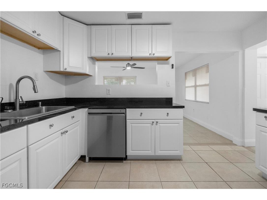 48 Victoria Drive North Fort Myers FL 33917 2026013604 image36