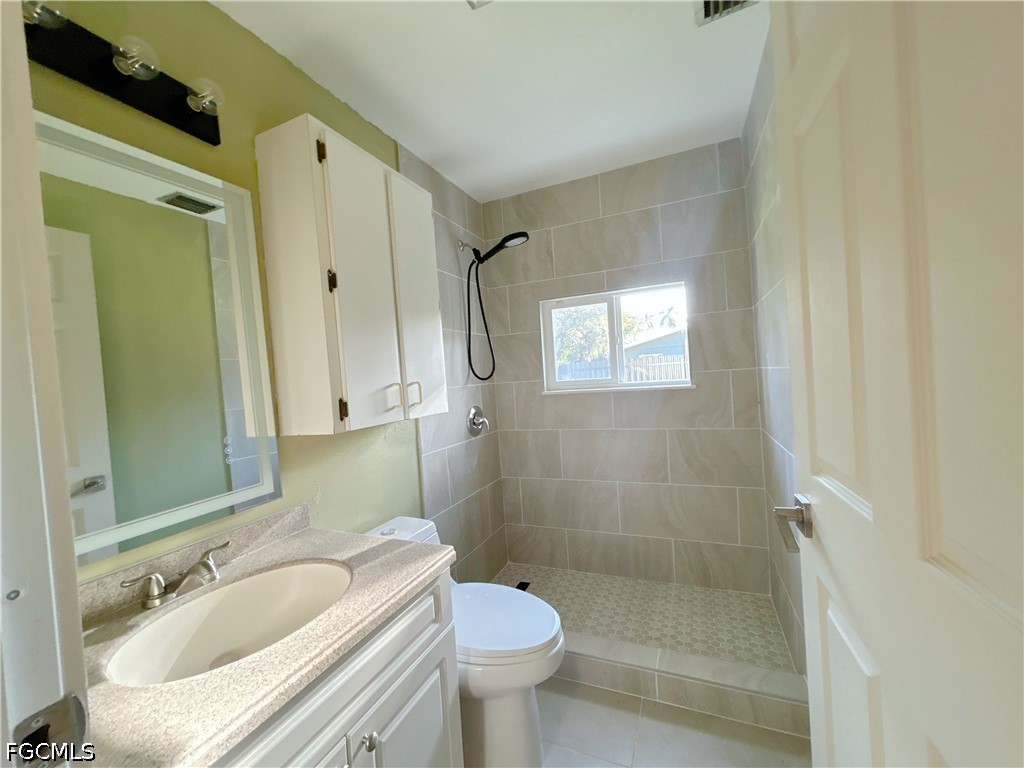 48 W North Shore Avenue North Fort Myers FL 33903 2026004657 image28
