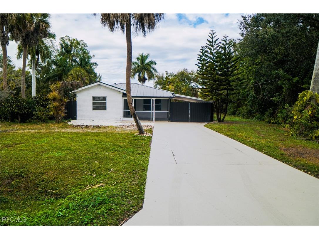 48 W North Shore Avenue North Fort Myers FL 33903 2026004657 image6