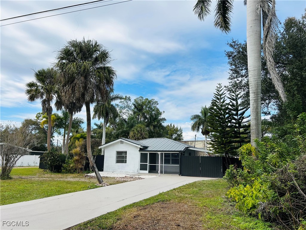 48 W North Shore Avenue North Fort Myers FL 33903 2026004657 image7