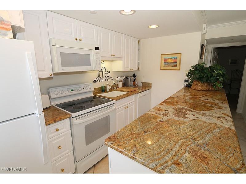 480 5th Street S #202 Naples FL 34102 225076512 image7