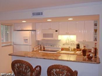 480 5th Street S #202 Naples FL 34102 226020598 image2