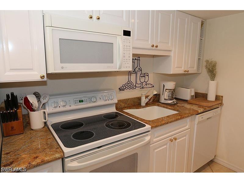 480 5th Street S #202 Naples FL 34102 226020598 image6