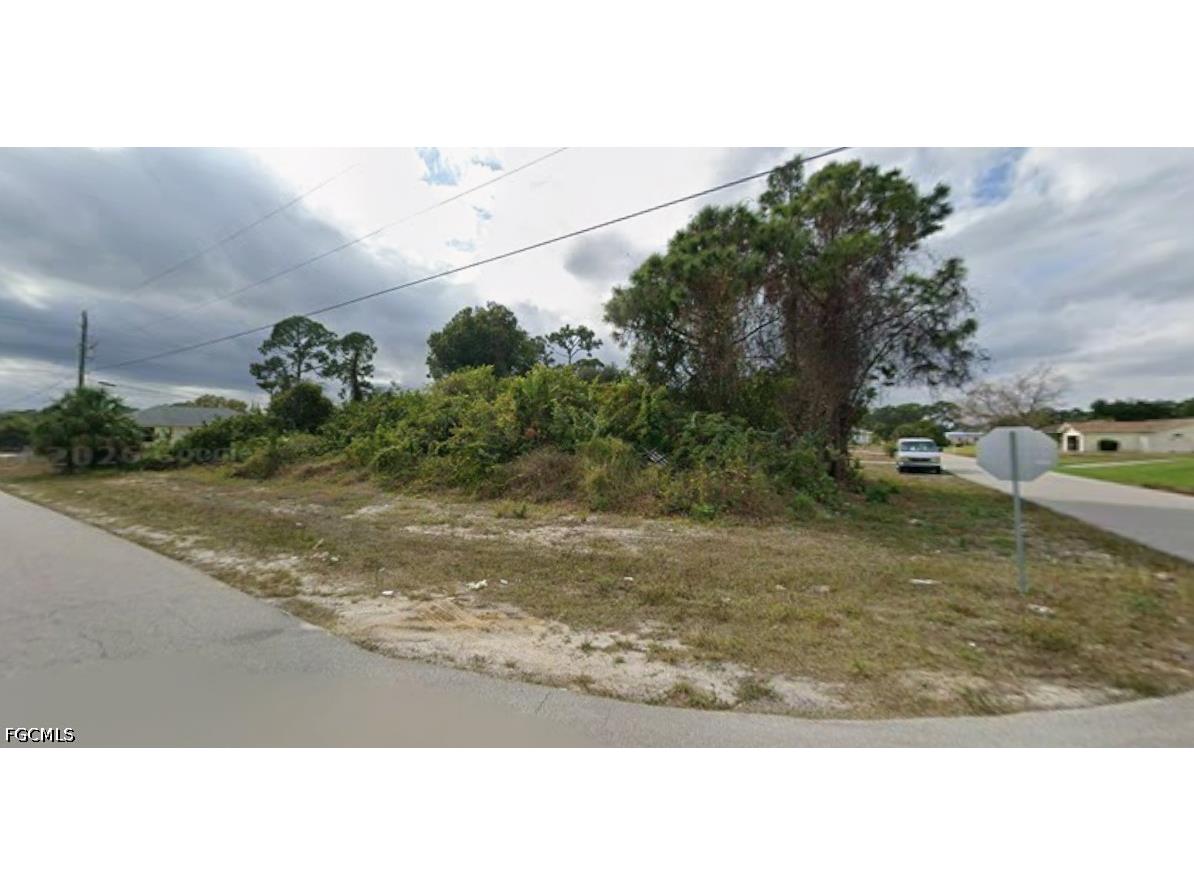 4801 6th Street W Lehigh Acres FL 33971 2026025385 image1