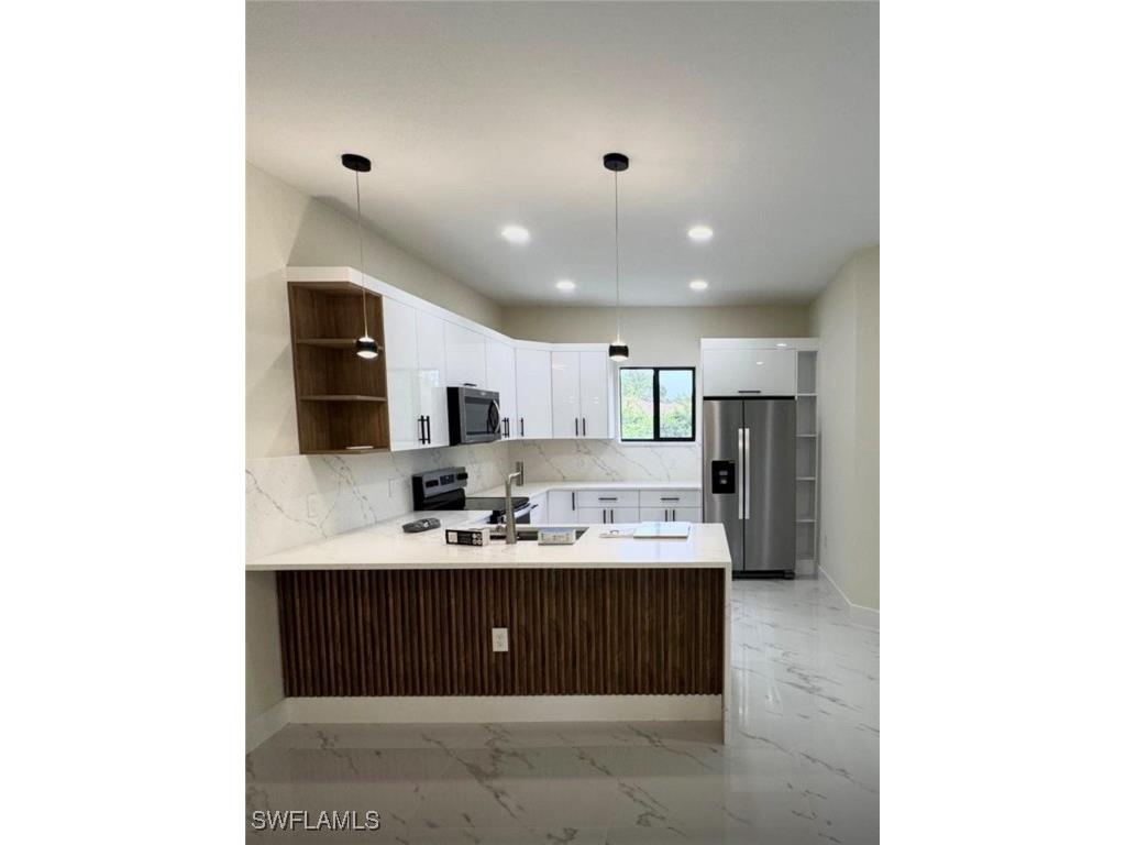 4802 Nora Avenue N Lehigh Acres FL 33971 225032504 image2