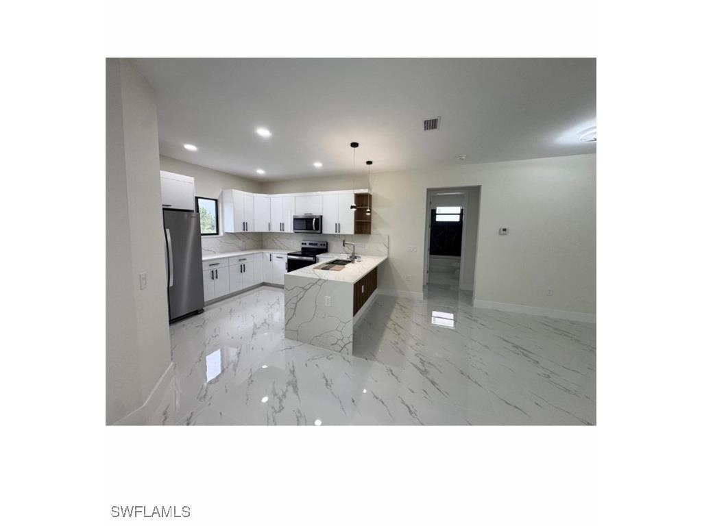 4802 Nora Avenue N Lehigh Acres FL 33971 225032504 image3