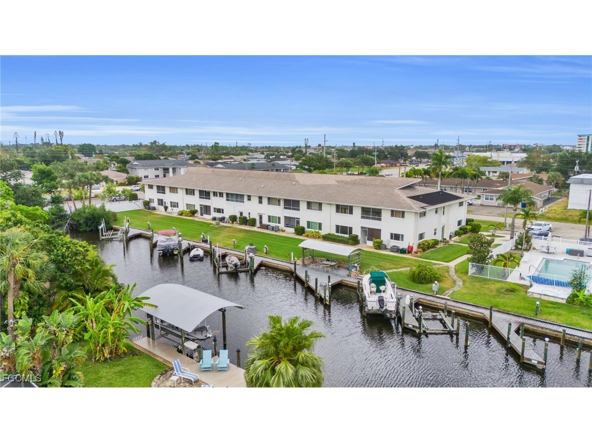 4802 Tudor Drive #201 Cape Coral FL 33904 2025020437 image1