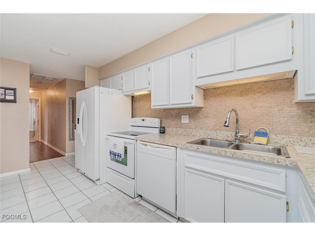 4802 Tudor Drive #201 Cape Coral FL 33904 2025020437 image10