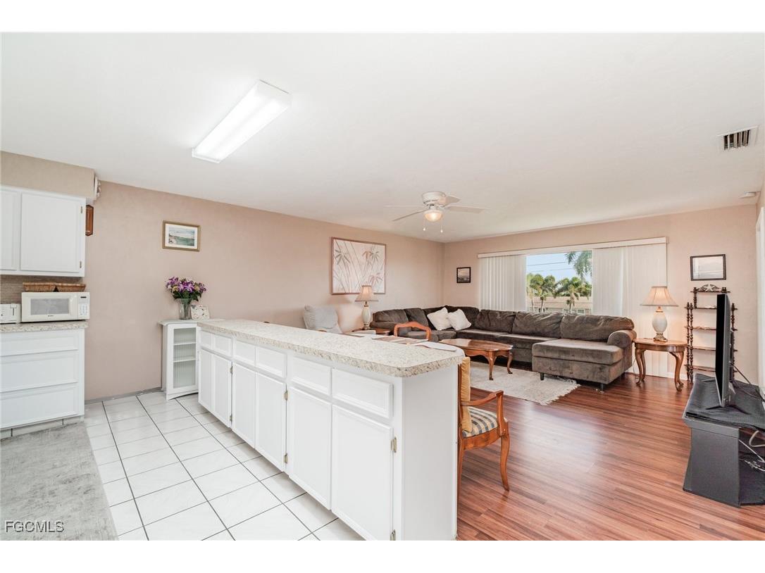 4802 Tudor Drive #201 Cape Coral FL 33904 2025020437 image11