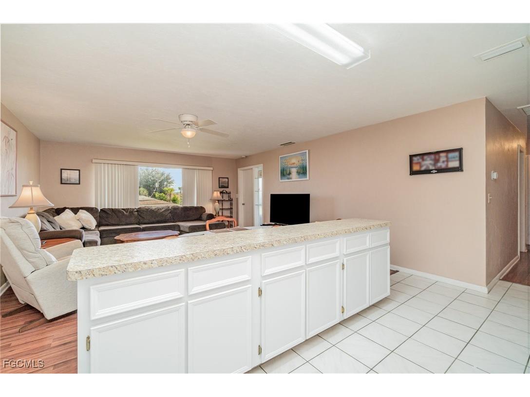 4802 Tudor Drive #201 Cape Coral FL 33904 2025020437 image12