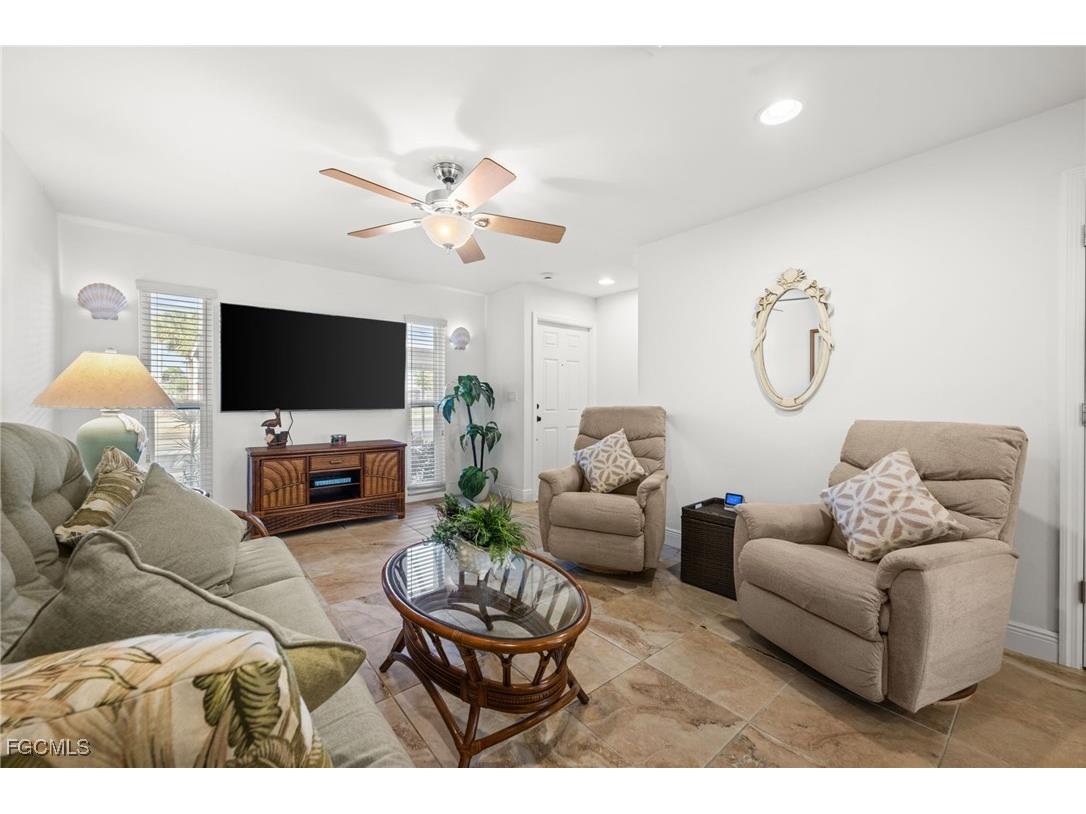 4803 SW Santa Barbara Court #8 Cape Coral FL 33914 2025025107 image14