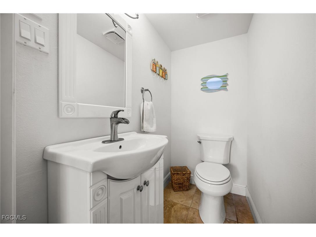 4803 SW Santa Barbara Court #8 Cape Coral FL 33914 2025025107 image18