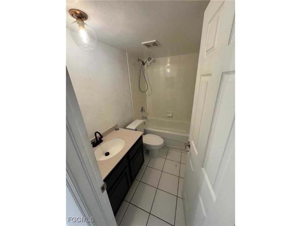 4803 Sunset Court #108 Cape Coral FL 33904 2025023710 image8