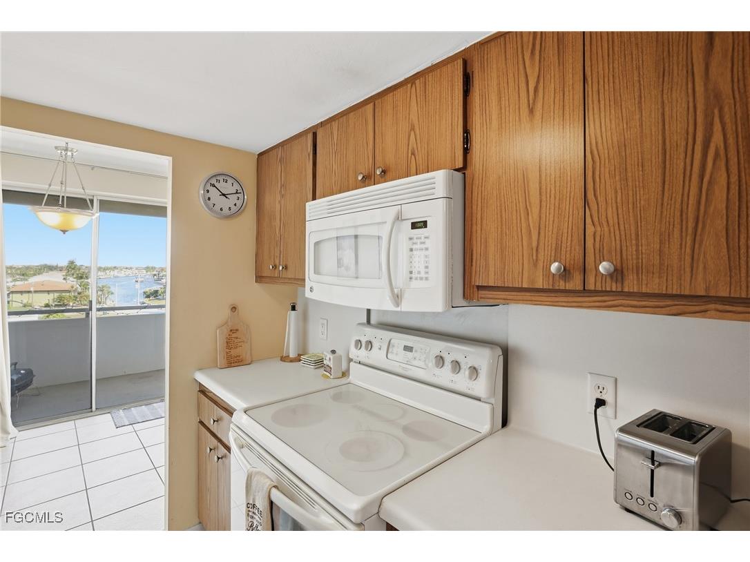 4803 Sunset Court #404 Cape Coral FL 33904 2026003373 image8