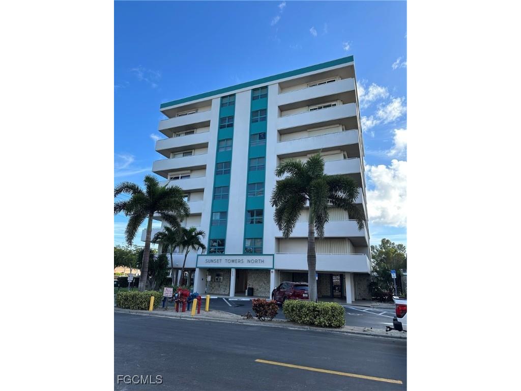 4803 Sunset Court #606 Cape Coral FL 33904 2025022282 image1