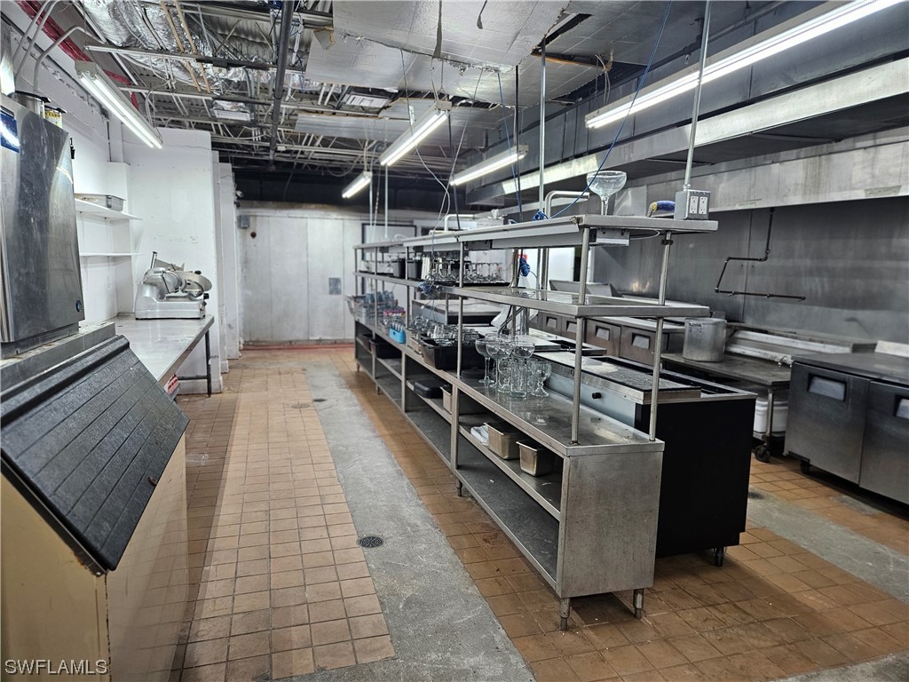 4805 S Cleveland Avenue Fort Myers FL 33907 224002456 image6