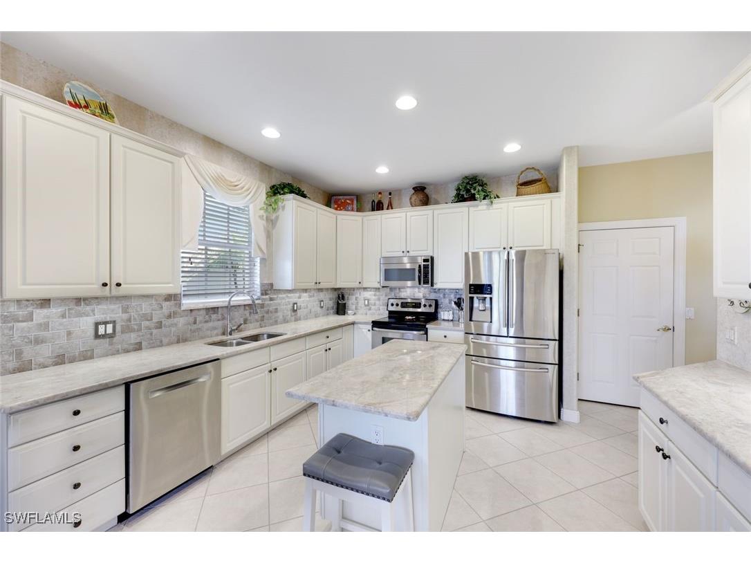 4805 Shinnecock Hills Court #102 Naples FL 34112 225071863 image1