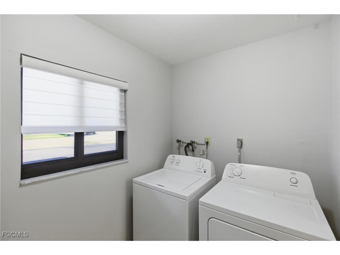 4805 Sorrento Court #102 Cape Coral FL 33904 2025021389 image25