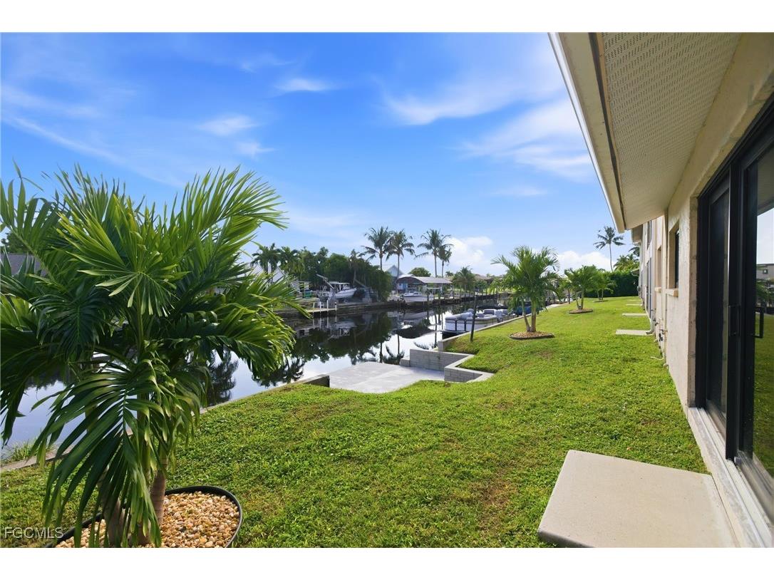 4805 Sorrento Court #102 Cape Coral FL 33904 2025021389 image30
