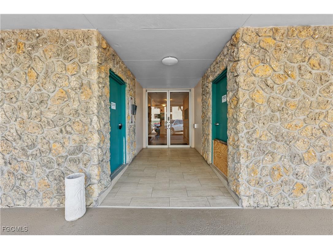 4807 Sunset Court #405 Cape Coral FL 33904 2025025954 image2