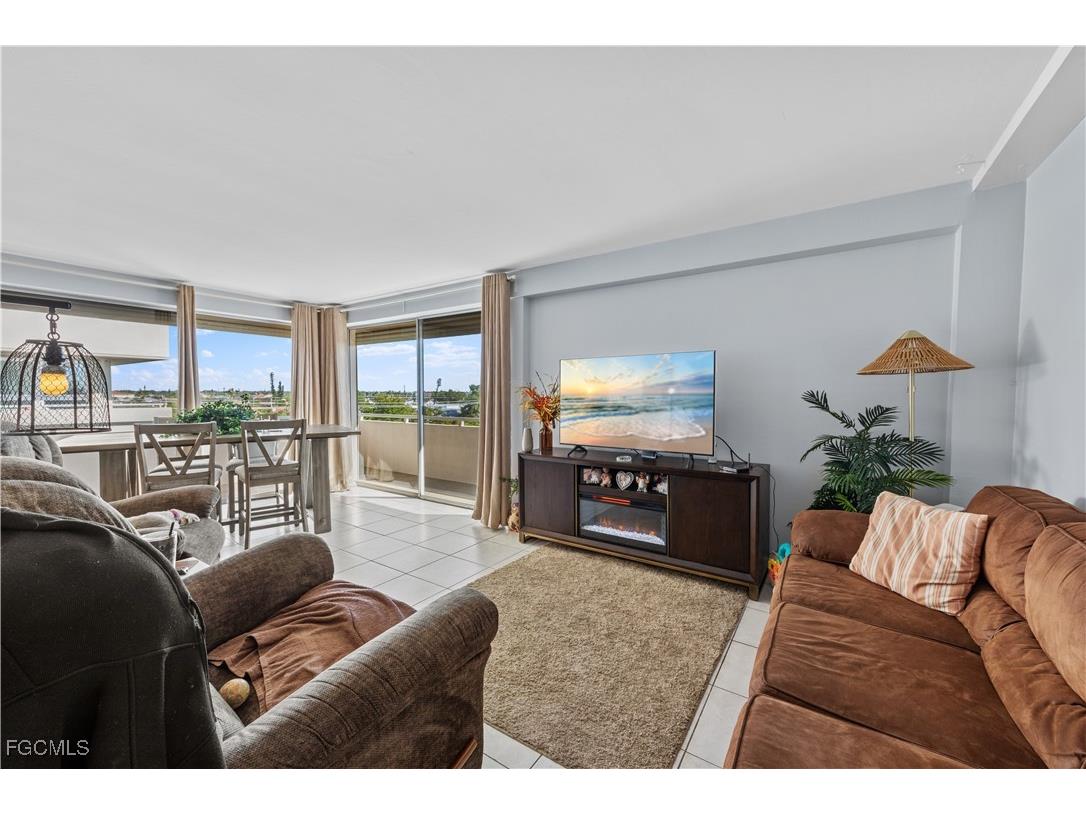 4807 Sunset Court #405 Cape Coral FL 33904 2025025954 image4