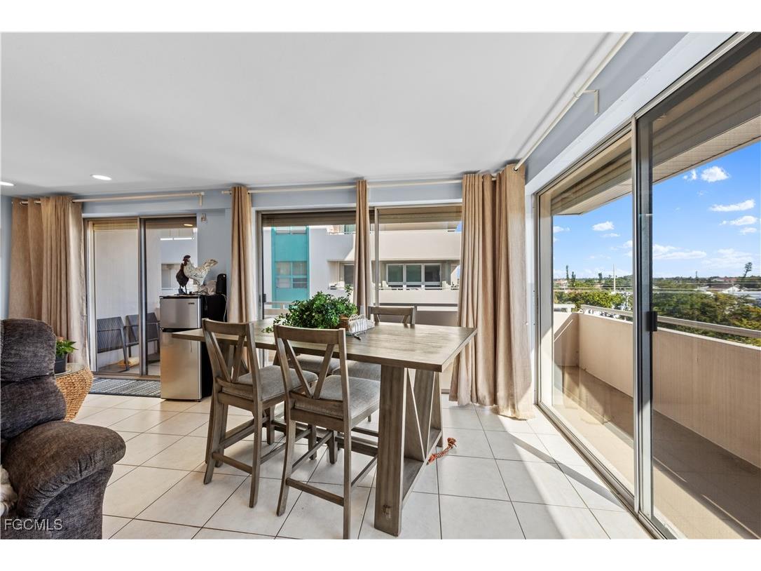 4807 Sunset Court #405 Cape Coral FL 33904 2025025954 image5
