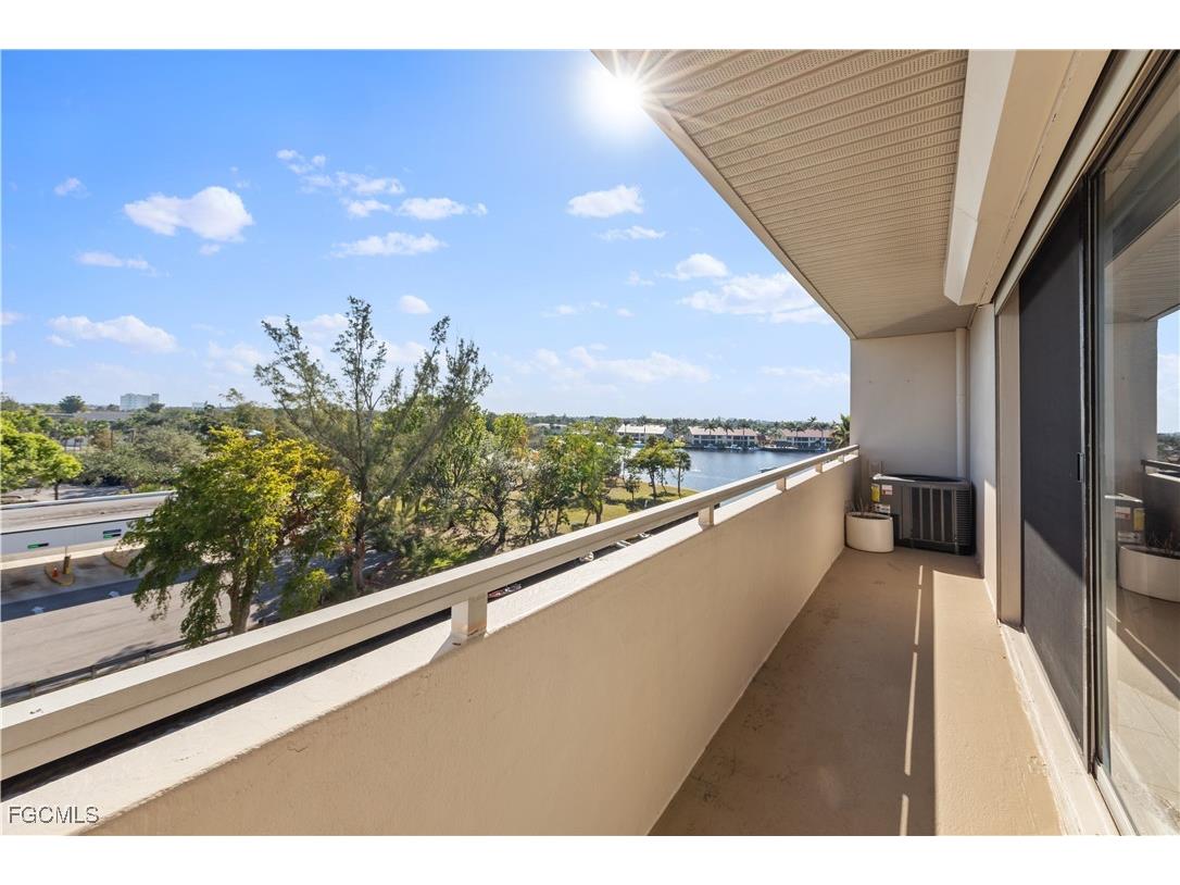 4807 Sunset Court #405 Cape Coral FL 33904 2025025954 image6