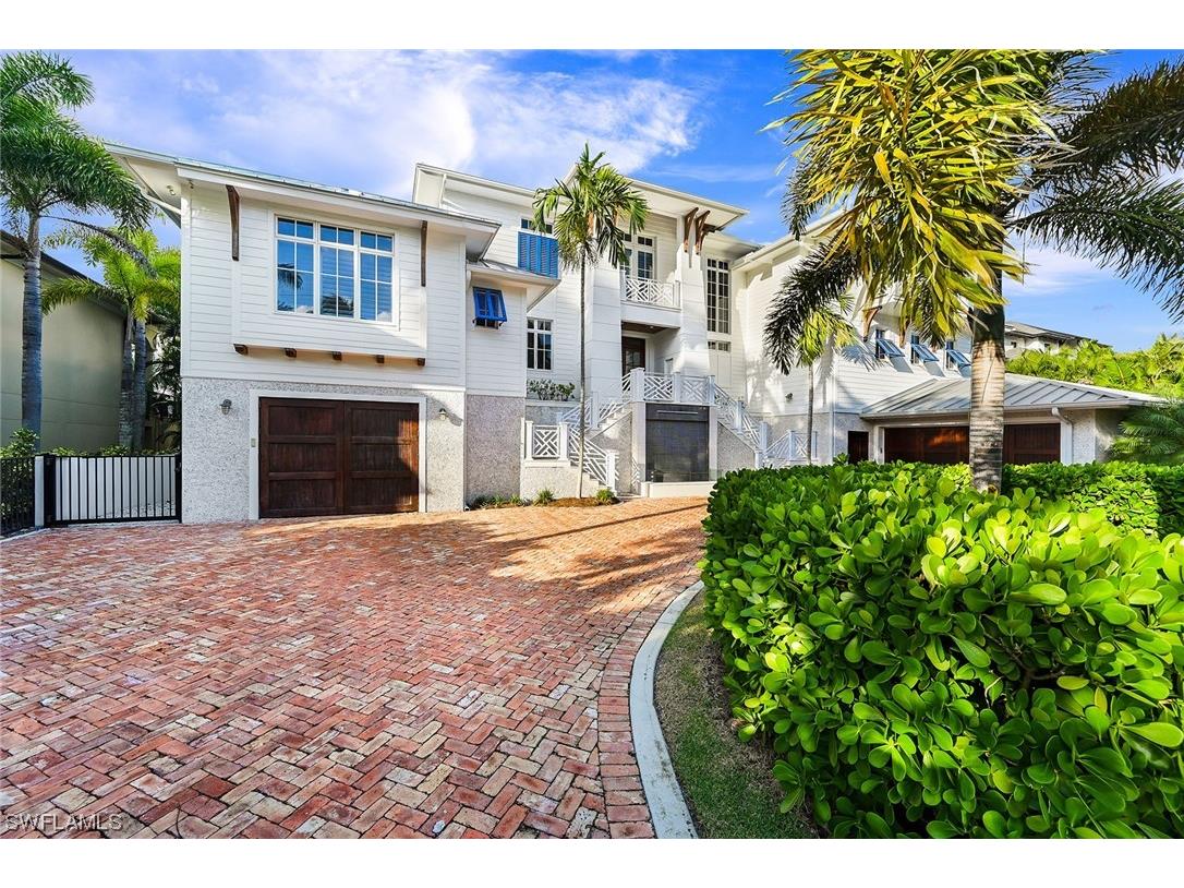 481 21st Avenue S Naples FL 34102 223080245 image1