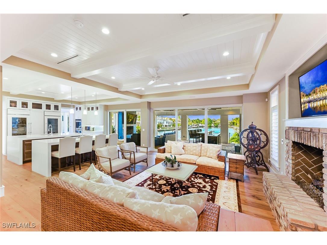 481 21st Avenue S Naples FL 34102 226001726 image4