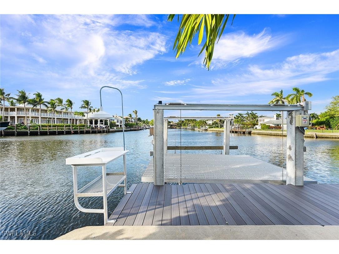 481 21st Avenue S Naples FL 34102 226001726 image40