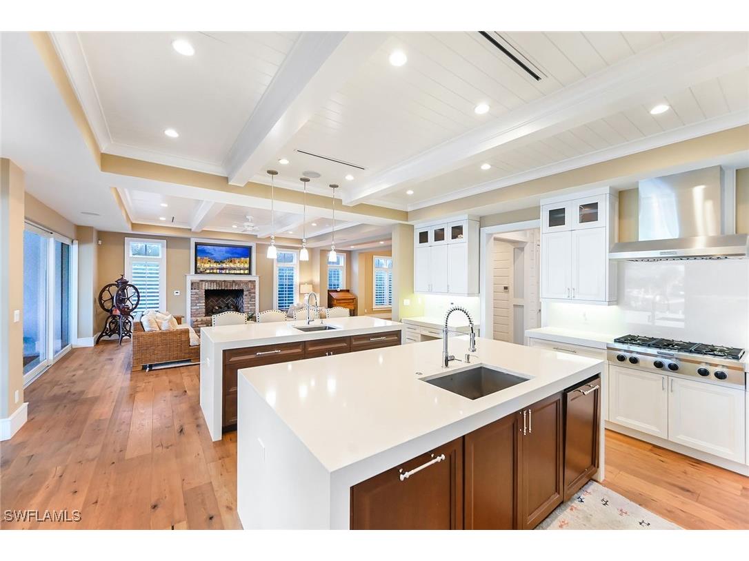 481 21st Avenue S Naples FL 34102 226001726 image5